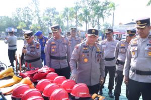 Kapolres Siak Gelar Apel Pasukan Dan Peralatan Dalam Rangka Kesiapsiagaan Penanganan Karhutla Diikuti Seluruh Personil Polres Siak