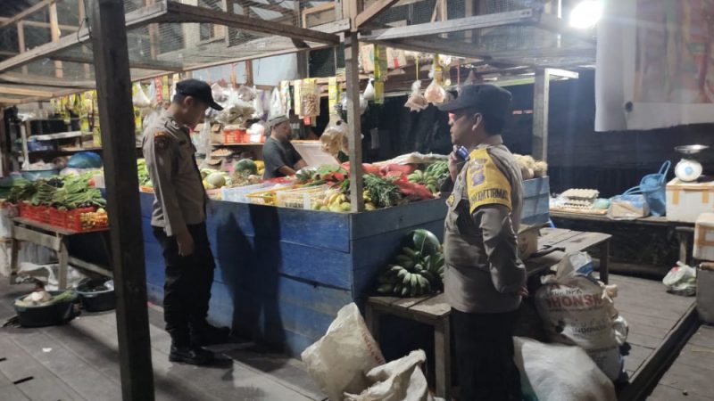 Giat patroli Cipkon dan cek sembilan bahan Pokok Penting di pasar sembako di Kec.Mendawai