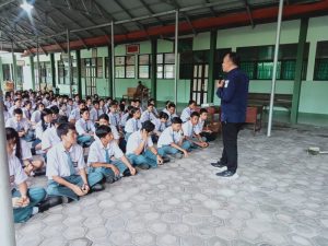 Di SMA Katolik, Humas Polda Kalteng Edukasi Bijak Bermedsos, Stop Bullying dan Stop VCS