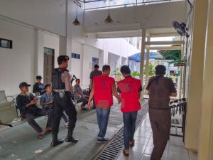 Pastikan Keamanan Sidang, Personel Sat Samapta Polresta Palangka Raya Lakukan