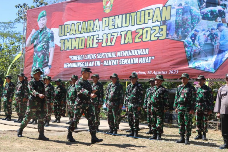 Komandan Lanud Iswahjudi Tutup TMMD ke-117 di Pacitan