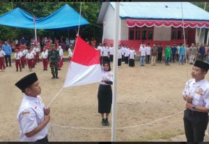 Upacara Penaikan Bendera HUT Kemerdekaan RI Ke 78 Desa Sopobatu Kecamatan Panyabungan Kabupaten Mandailing Natal berlangsung khidmat, warga sampaikan terimakasih karena ini yang pertama kalinya. Kamis (17/8) pagi.