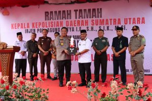 Polres Padang Lawas Menerima Satu Unit Mobil Dalmas Dari Pemerintah Kabupaten Padang Lawas