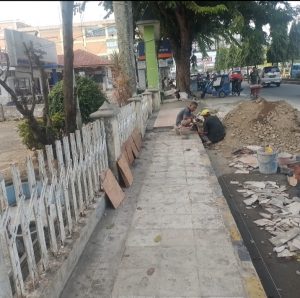 Proyek Pembangunan Trotoar Ditengarai Hanya Penghamburan Uang Rakyat