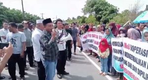 .PT rendi didatangi massa: warga sinkuang1 tuntuk hak plasma atas tanah wilayahnya 