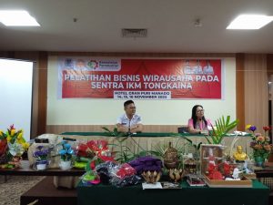 DISPERIDAG MANADO ADAKAN PELATIHAN BISNIS WIRAUSAHA PADA SENTRA IKM TONGKAINA.