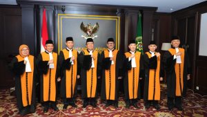 KETUA MAHKAMAH AGUNG LANTIK 7 HAKIM AGUNG BARU