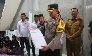 Polres Aceh Selatan Bersama Forkopimda Cek Sortir Surat Suara, AKBP Mughi : Untuk Memastikan Logistik Pemilu Berjalan Dengan Baik 