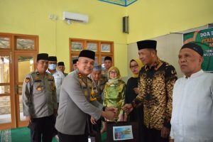 Polres Muara Enim Menggelar Peringatan Isra Mi’raj di Masjid Al-Hikmah