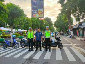 Giat Pengamanan CFD Pare oleh Sat Lantas Polres Kediri di Sertai Pembagian Helm dan Dikmas Lantas*