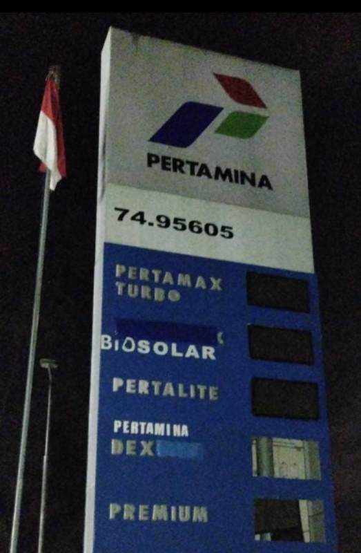 SPBU Tanawangko milik dari RK (Ronald Kandoli) ternyata di jadikan tempat sarang mafia solar ilegal bersubsidi. Kebal Hukum dengan nomor 74,95,605