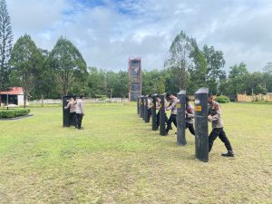 Tingkatkan Kemampuan Pengendalian Massa, Brimob Kalteng Gelar Latihan PHH