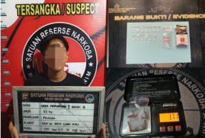 Penangkapan Pelaku Narkotika di Pinggir Rel Kereta Api