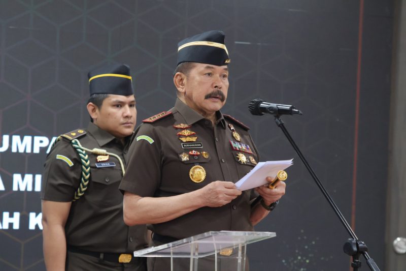 Jaksa Agung RI Melantik Pejabat Baru  Jaksa Agung Muda Pidana Militer  dan Kepala Kejaksaan Tinggi Daerah Khusus Jakarta