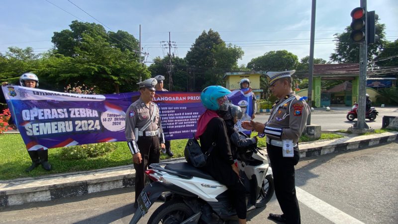 *Oprasi Zebra Semeru 2024 Polres Kediri Edukasi Masyarakat Untuk Tertib Berlalulintas*