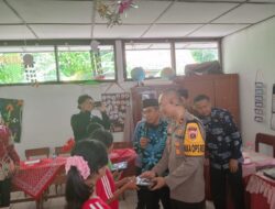 Polres OKI Adakan Kegiatan Makan Siang Bergizi di SDN 1 Pulau Gemantung Ulu