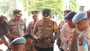 Kapolres Banyuasin Lakukan Pengecekan dan Pengawasan Senjata Api Dinas