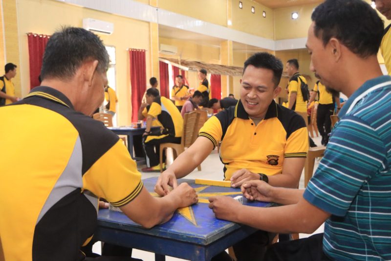 Wakapolres Banyuasin Resmi Menutup Perlombaan Gaple HUT Bhayangkara Ke -79 Tahun 2025