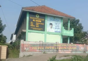 PONPES YAYASAN AL – INSAN AROGAN TERHADAP JURNALIS PADA SAAT DI KONFIRMASI TERKAIT IJASAH SISWA YANG DI TAHAN.