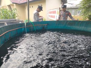Polsek Indralaya Laksanakan Pengecekan Kolam Ikan Sebagai Dukungan Program Ketahanan Pangan*