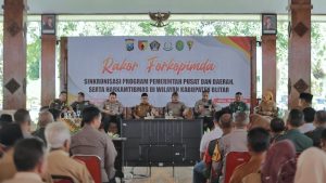 Perkuat Sinergi, Bupati Blitar Ajak Bhabinkamtibmas Jadi Motor Perubahan di Desa