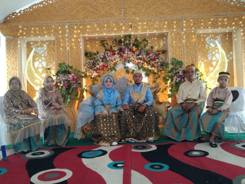 Happy wedding Muh.Didik Ainul Yaqin dan Musdalifah Sebuah Simfoni Cinta di Negri seratus Benteng.