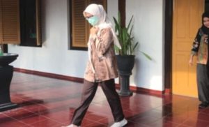 Rini Syarifah Bungkam Usai Diperiksa 6 Jam oleh Kejari Blitar